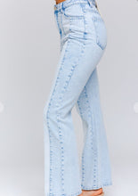 Load image into Gallery viewer, Straight Edge Mid-Rise Jeans
